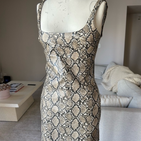 ZARA Python dress - Picture 2 of 4